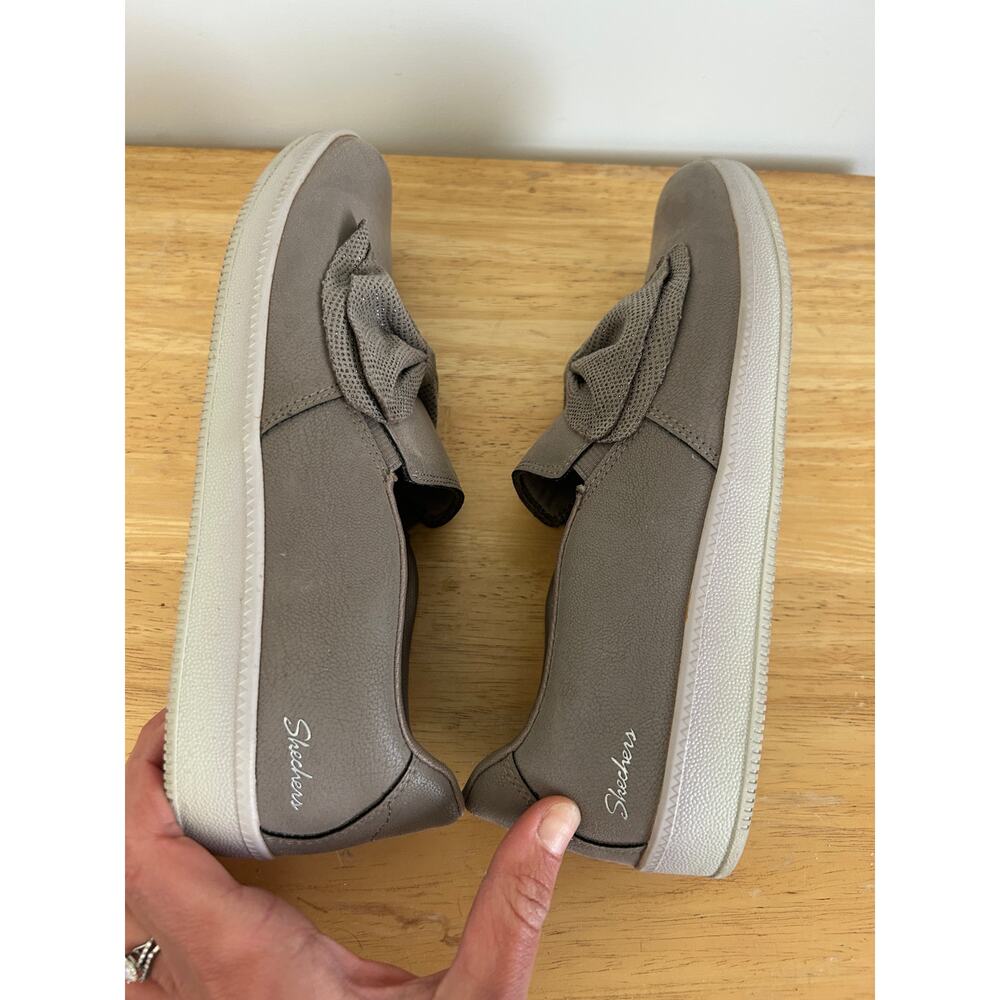 Skechers Madison Ave. Bow Slip On Sneakers Air Cooled Memory Foam Size 8 - Picture 6 of 8